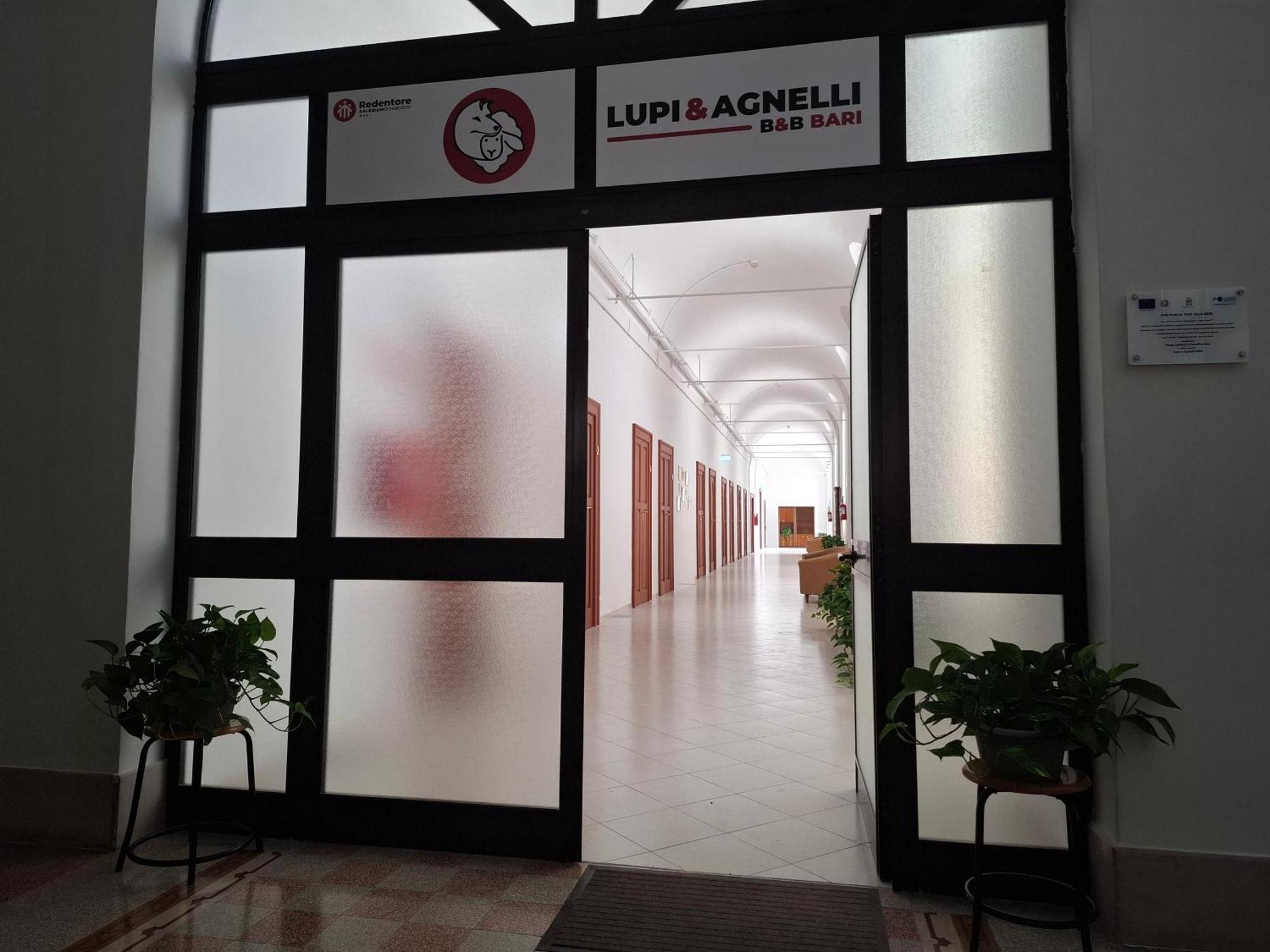 לינה וארוחת בוקר בארי Lupi E Agnelli מראה חיצוני תמונה
